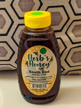 Load image into Gallery viewer, South End - Summer Honey extraction